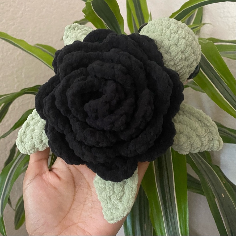 🥳2xHP!🥳 Crochet Rose Sea Turtle - Picture 6 of 9